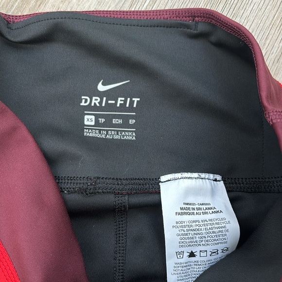 Black nike dri fit leggings with red waistband size XS - Picture 2 of 3
